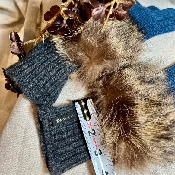 Moncler Wool, Cashmere, Marmot Fur Gloves Made in Italy Blue Grey NWT - Picture 10 of 14